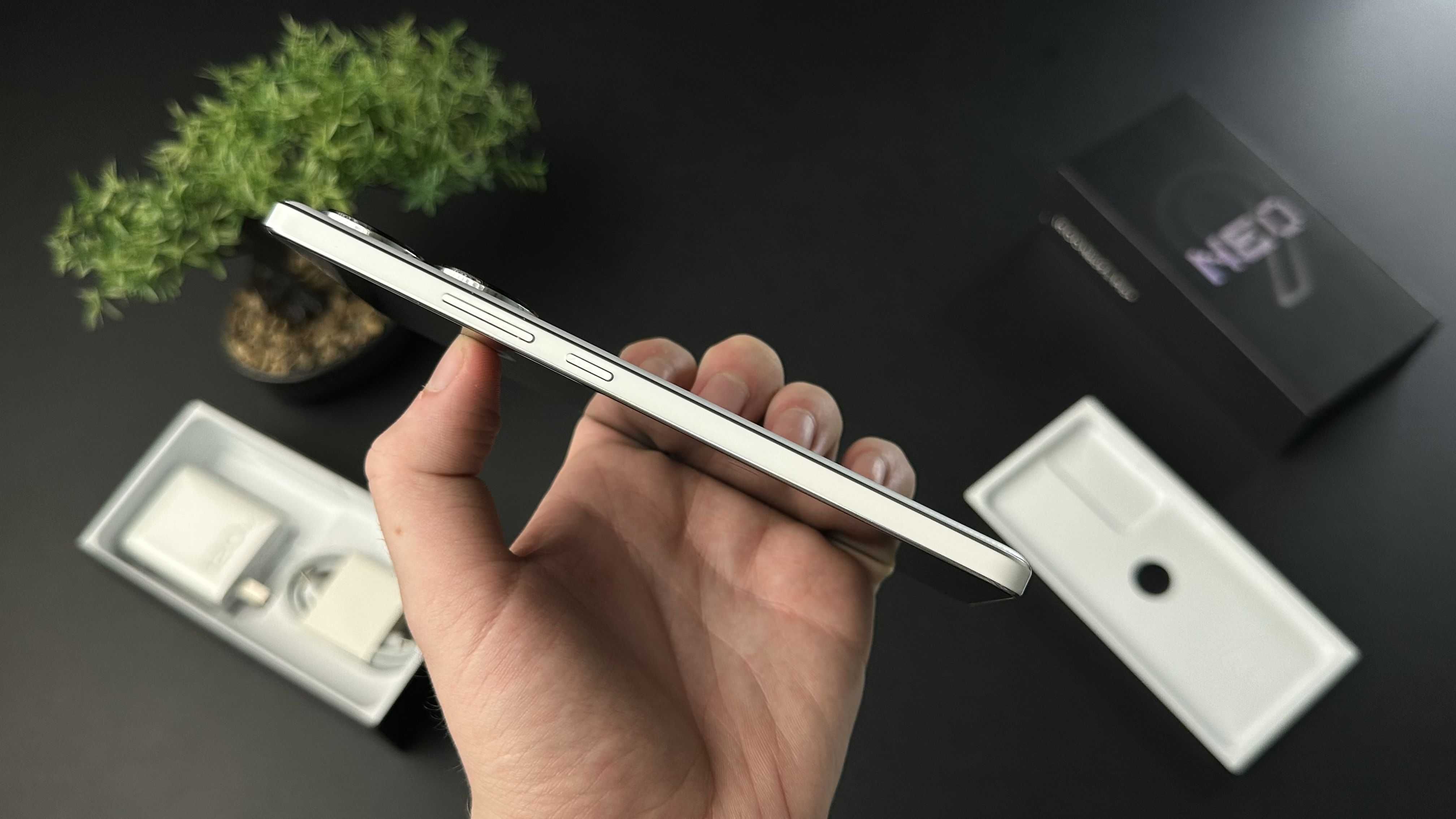 Оплата частинами 0% Vivo iQOO Neo 9S Pro+ 12/256GB White Гарантія