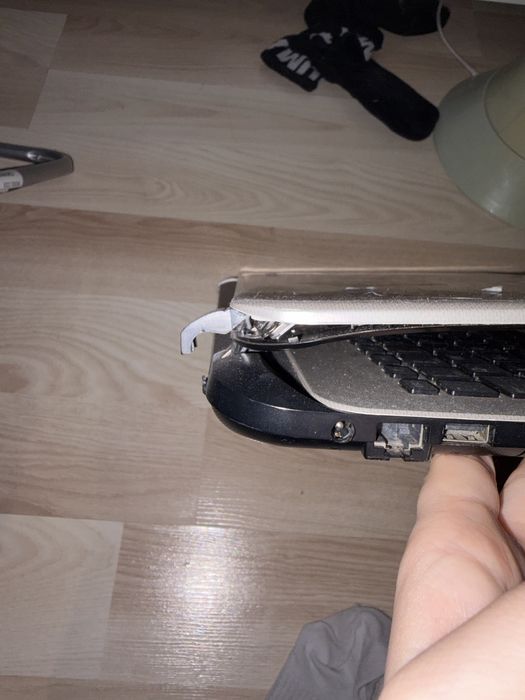 Laptop toshiba skullcandy satelite
