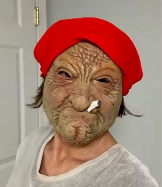 Маски реалістичні різні