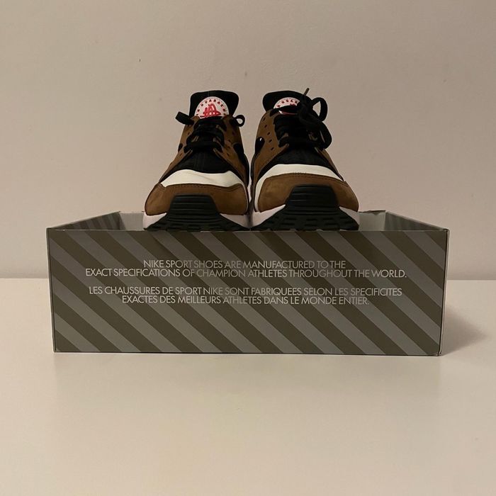 Nike Hurache Brown/White + Meias