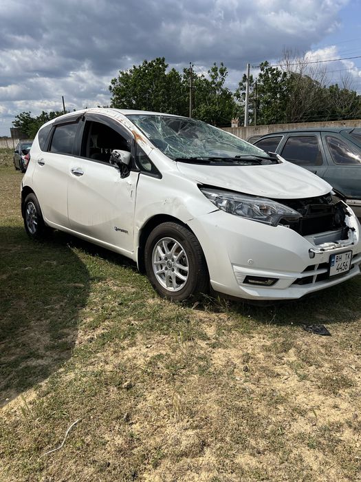 Під відновленя Nissan Note 2017 рік