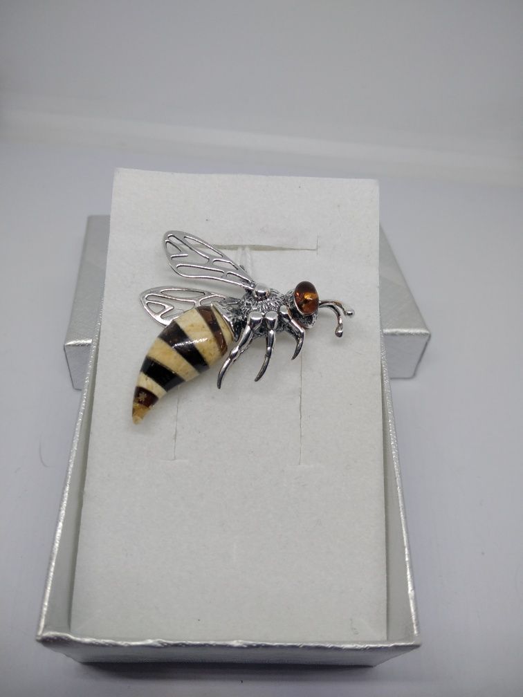 Srebrny wisiorek pszczoła z bursztynem srebro 925   181
