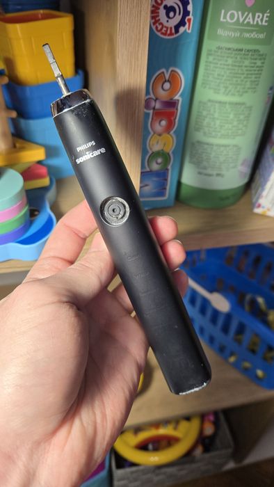 Електрична зубна щітка philips