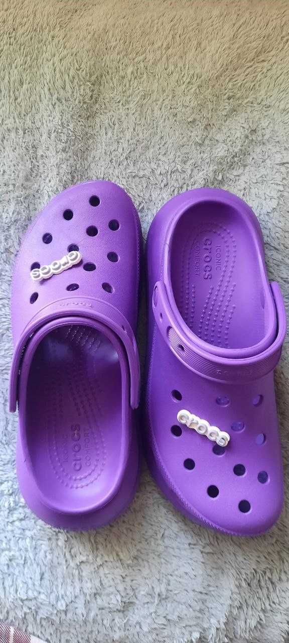 Crocs Classic Crush Clog (M7W9 - 39/40)