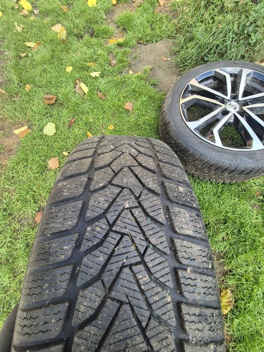 Koła zimowe 5x114,3  18 7,5J oryginalne KIA