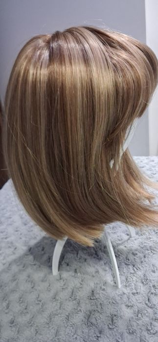 Peruka bob blond