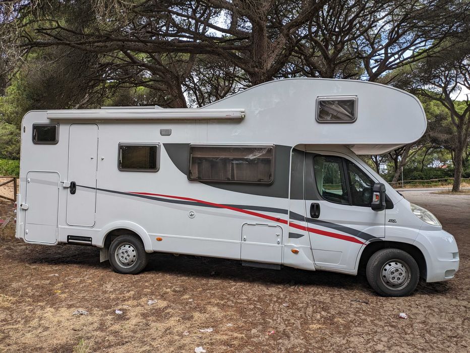 Autocaravana 2014 Fiat Ducato Sunlight A72 de 6 Lugares