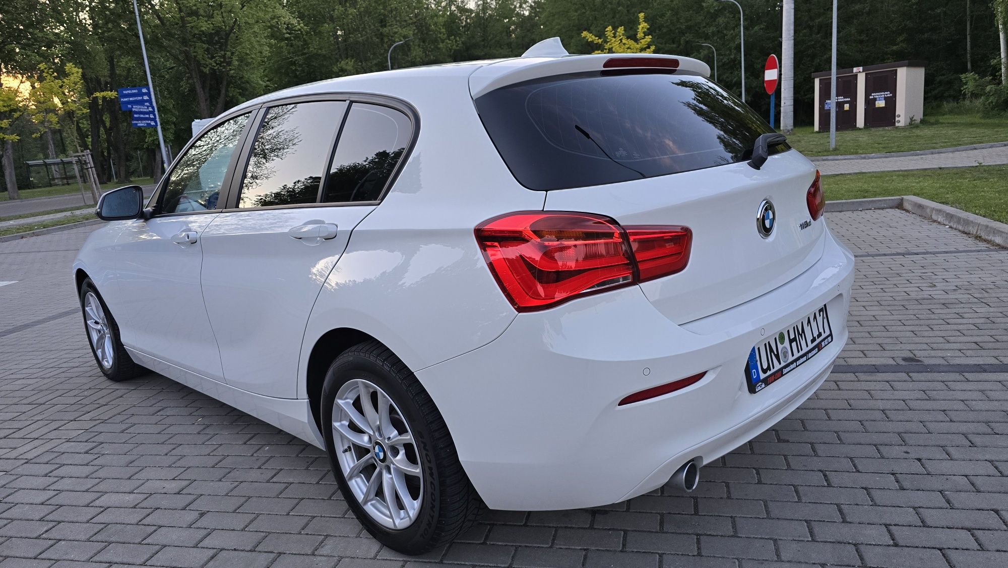Bmw 1 F20_Automat_2.0d_5Drzwi_Biała_2019r_Stan idealny