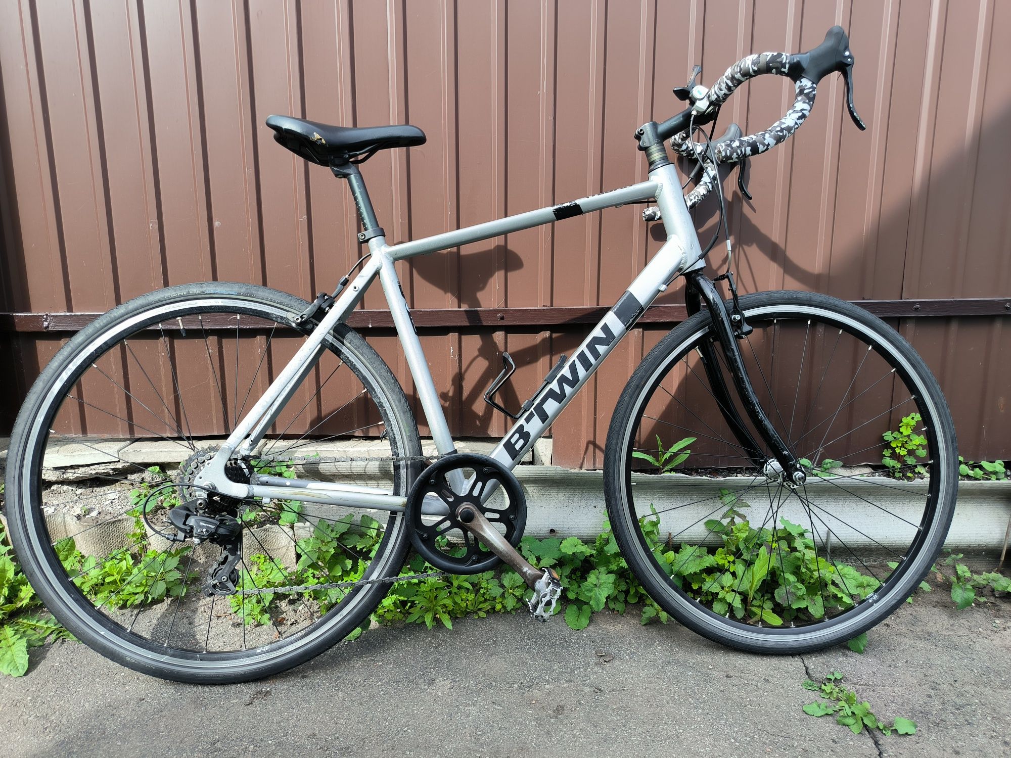 Велосипед btwin triban 100 шоссе