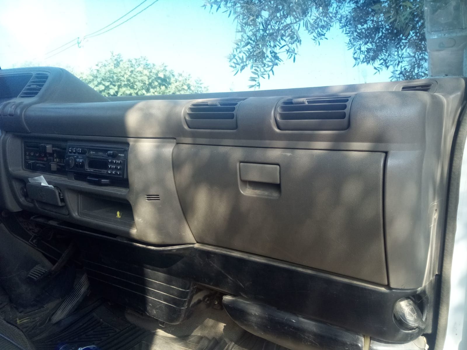 Isuzu transporte de animais vivos