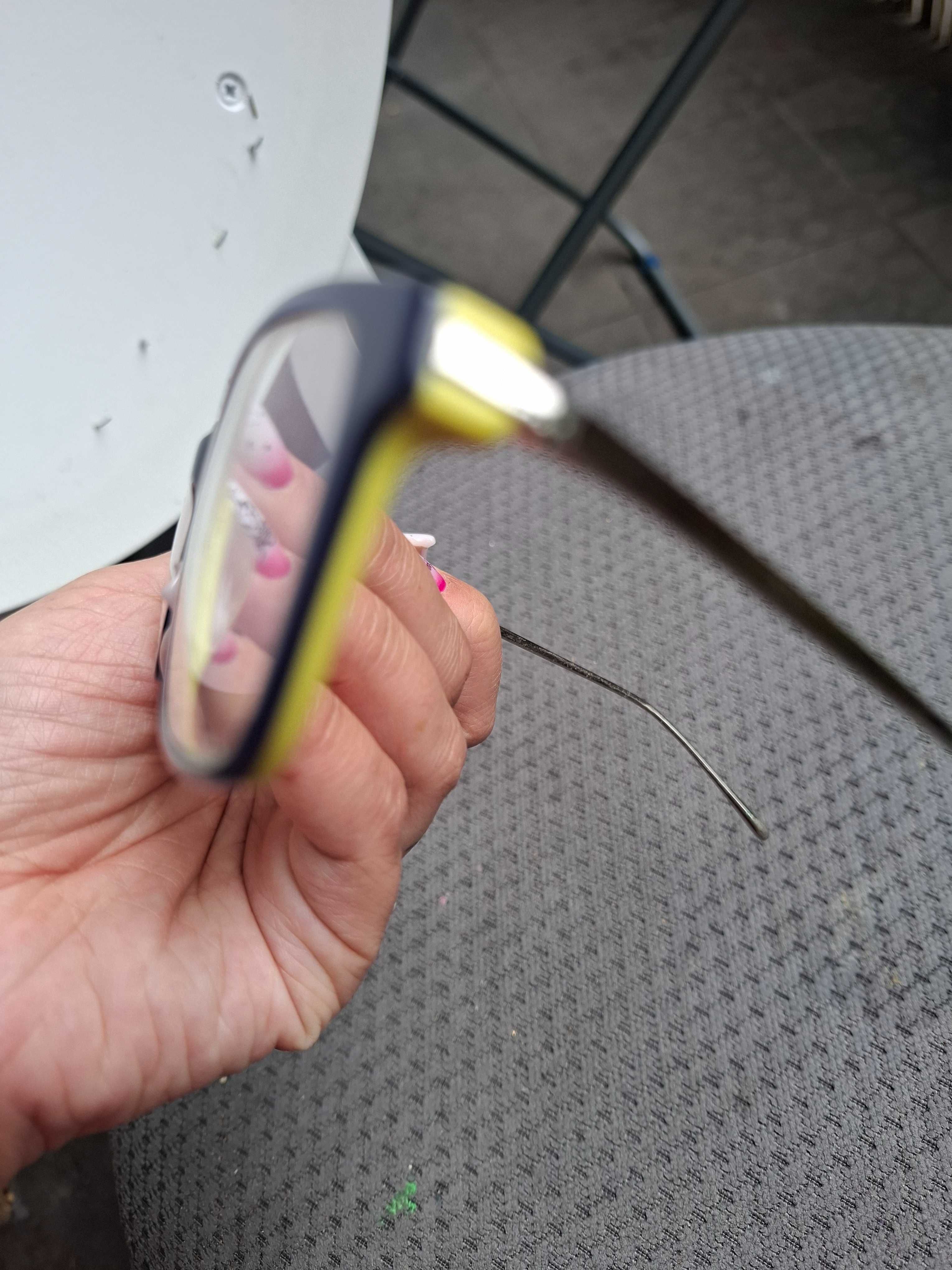 Okulary damskie minus 0,5 i 0,75 szkła