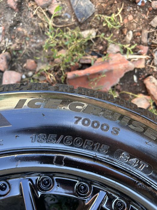 Резина  р15 . 185/60/15