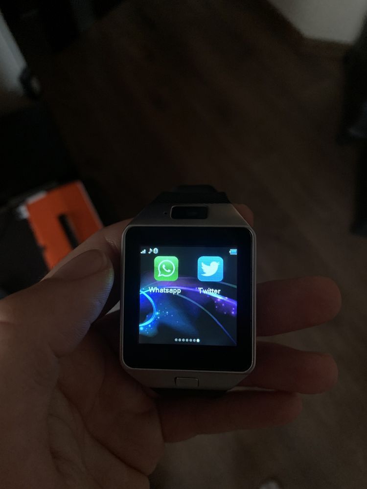 Smartwatch kamera, krokomierz, facebook, whats up itd