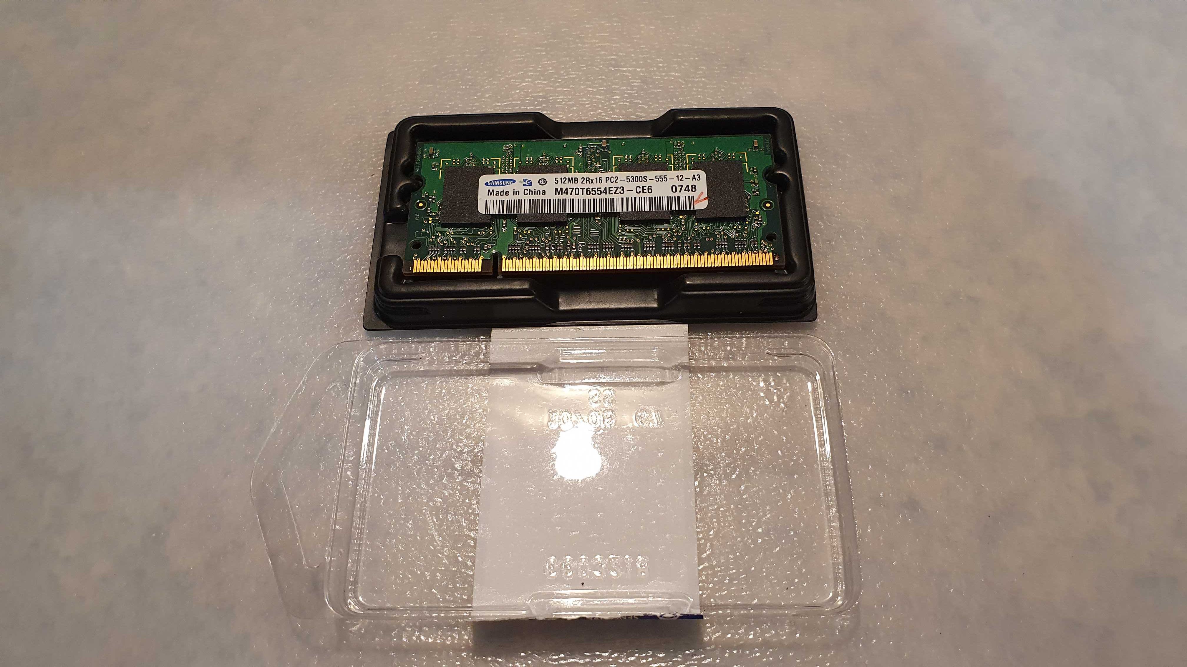 Pamięć RAM Samsung 512Mb 2Rx16 PC2-5300S-555-12-A3