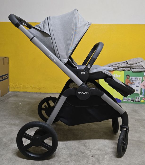 Recaro Carrinho Bebé+ Base Isofix