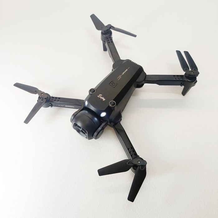 Дрон E4, з двома камерами