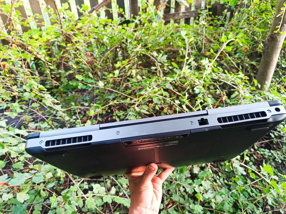 17.3" 6гб відеокарта, ноутбук DELL i7 7820HQ/16/512gb/P3000 6gb