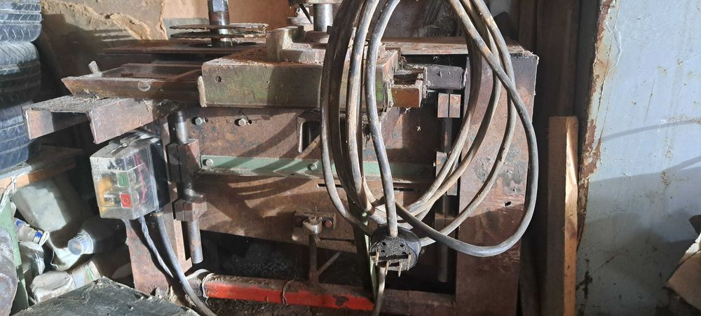 Деревообробний фрезерний станок Вертикальна фреза