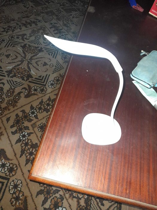 Лампа настольна юсбі