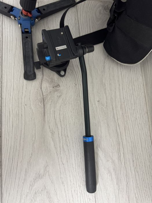 Монопод Benro A38TD для прфесійної фото та відеозйомки