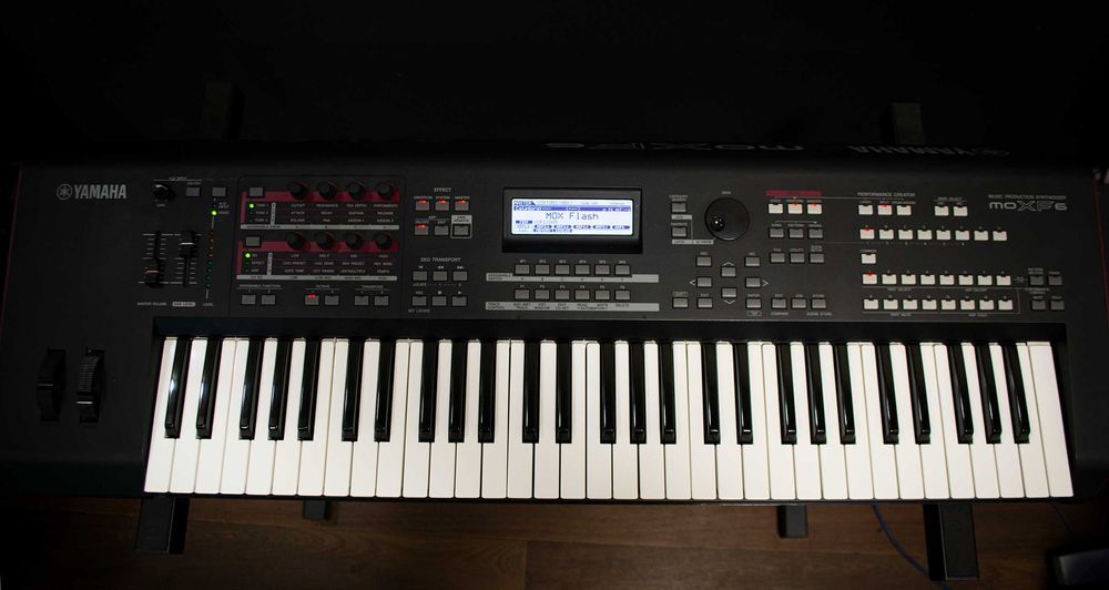 Синтезатор (midi клавіатура, звуковий інтерфейс) Yamaha MOXF 6