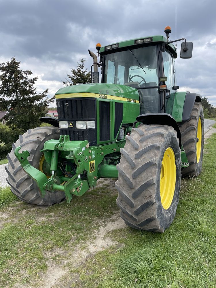 Ciagnik John Deere 7710 Power Quad TLS