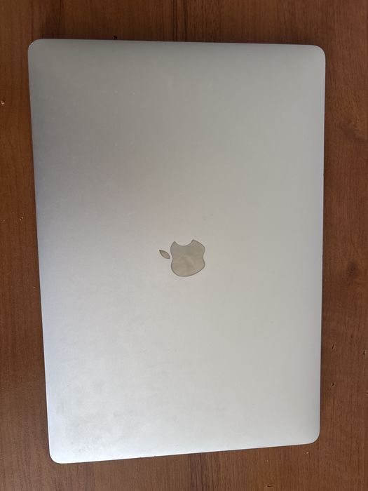 MacBook Pro 15 1tb, i7-7, 16gb ram