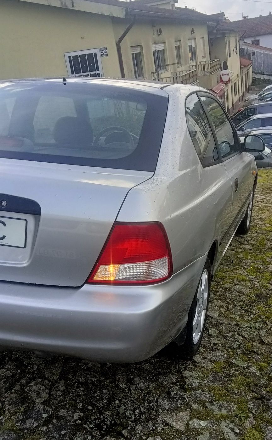 Vendo Hyundai accent 1.5 crdi comercial