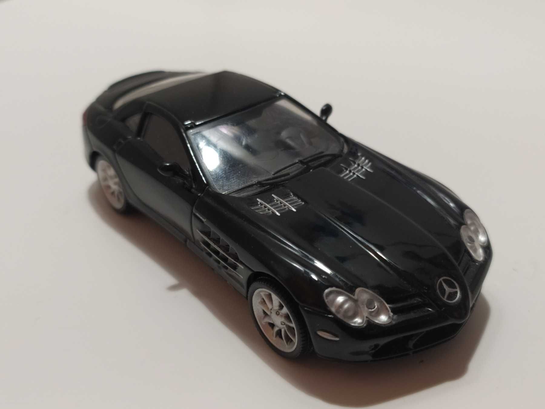 Mercedes SLR . Skala 1-43.