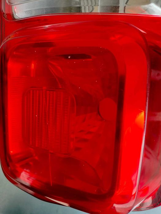 Farolim traseiro direito para Peugeot Traveler