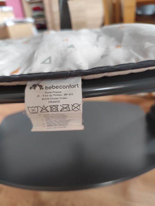 Bebe Confort Timba drewniane krzesełko do karmienia z wkładką