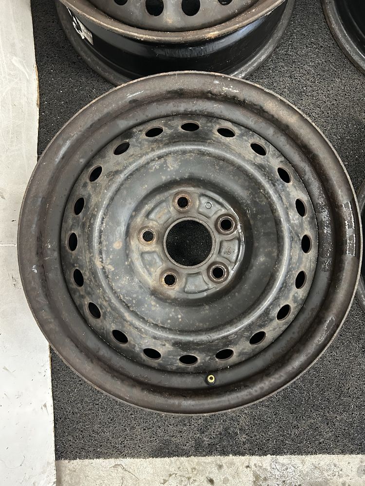 Felgi stalowe stalówki Honda R 16 5x114,3 otwór 64 mm