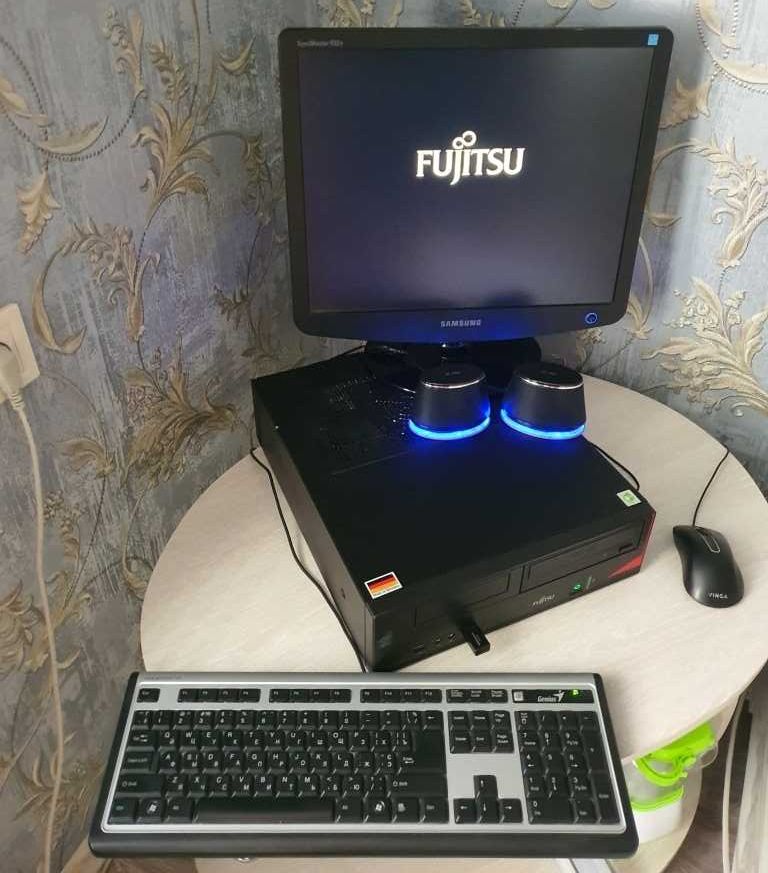 Компьютер FUjITSU