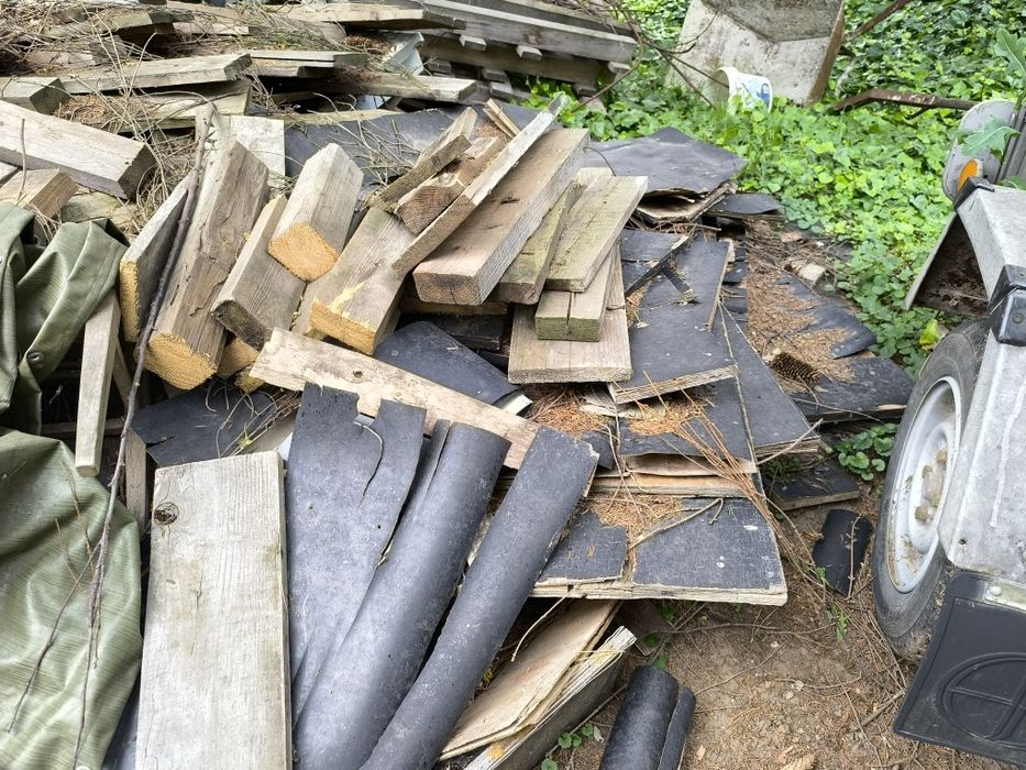 Oddam sklejkę szalunkową i drewno