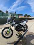 Husqvarna 701 Rally kit Aurora muito equipada
