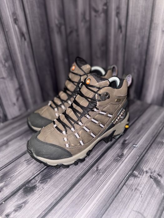 Черевики MERRELL 'Outland Mid' Waterproof/р.37