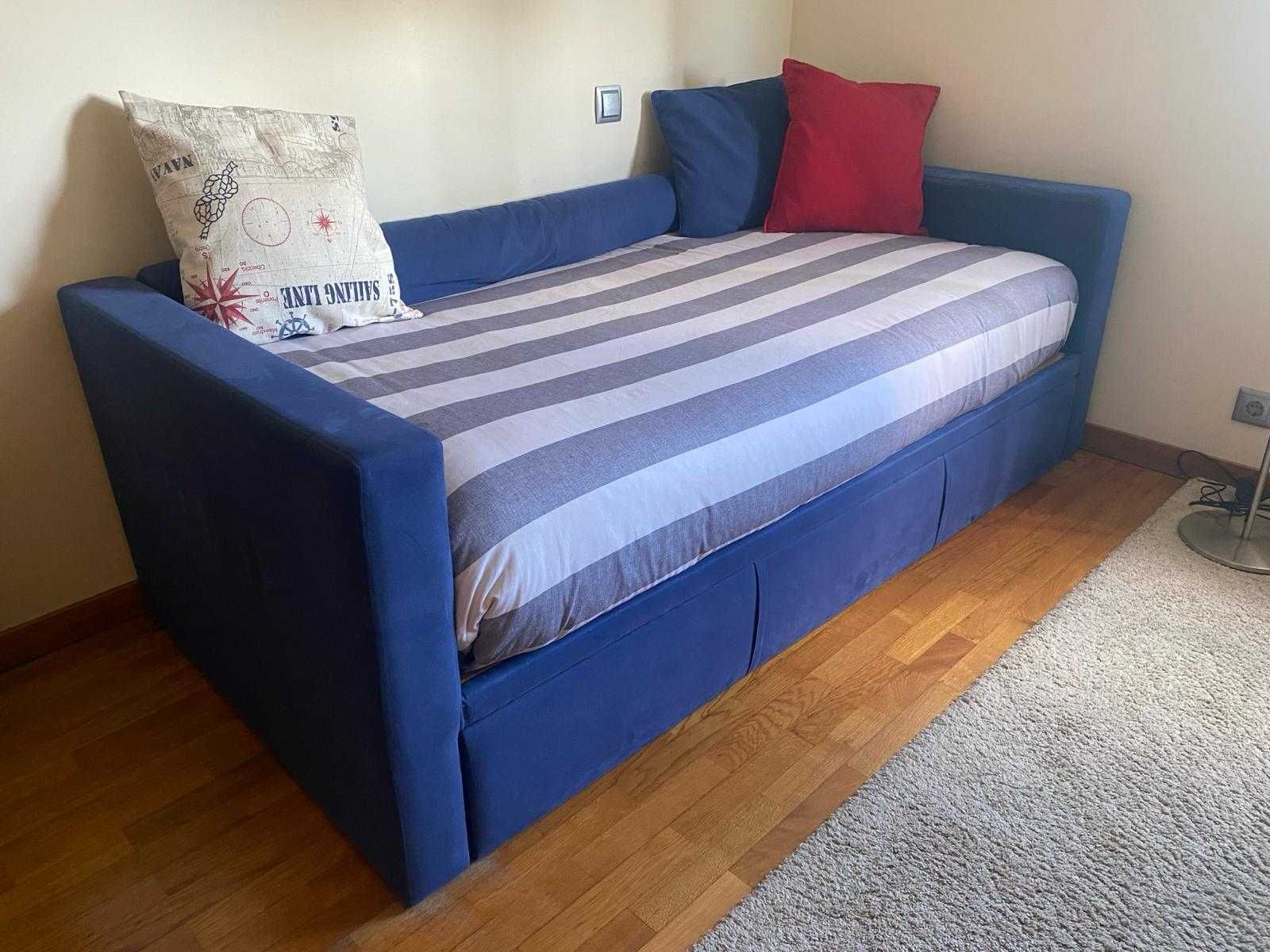 Cama Azul com Gaveta