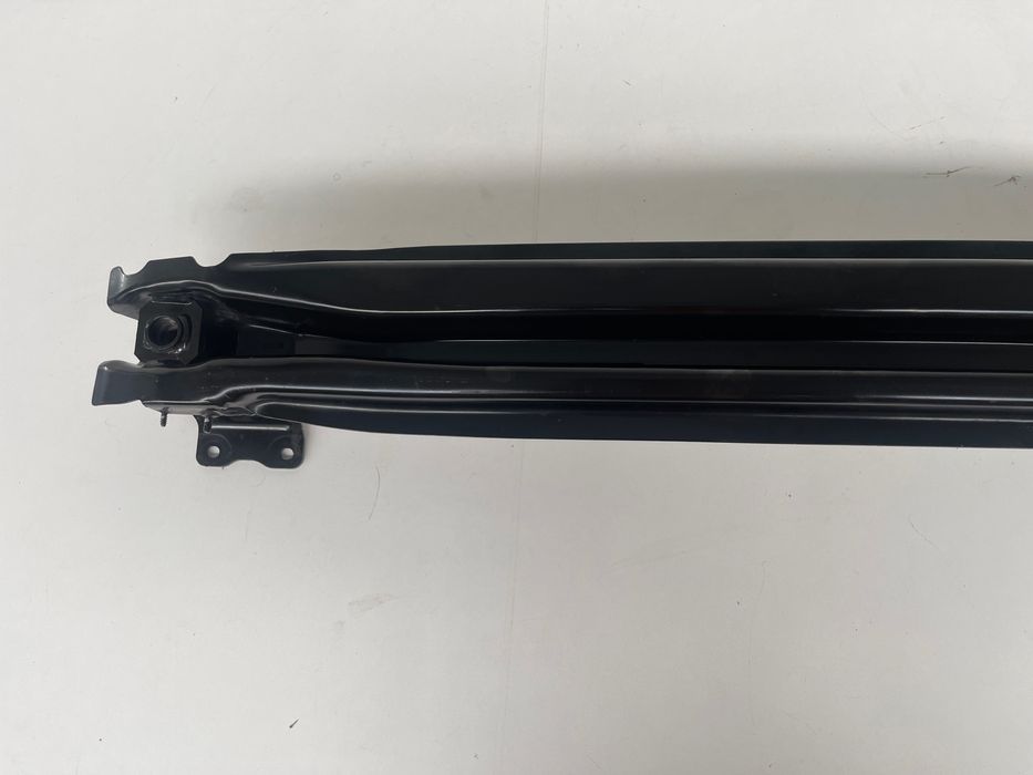Volkswagen Passat B8 Belka Pod Zderzak Tył