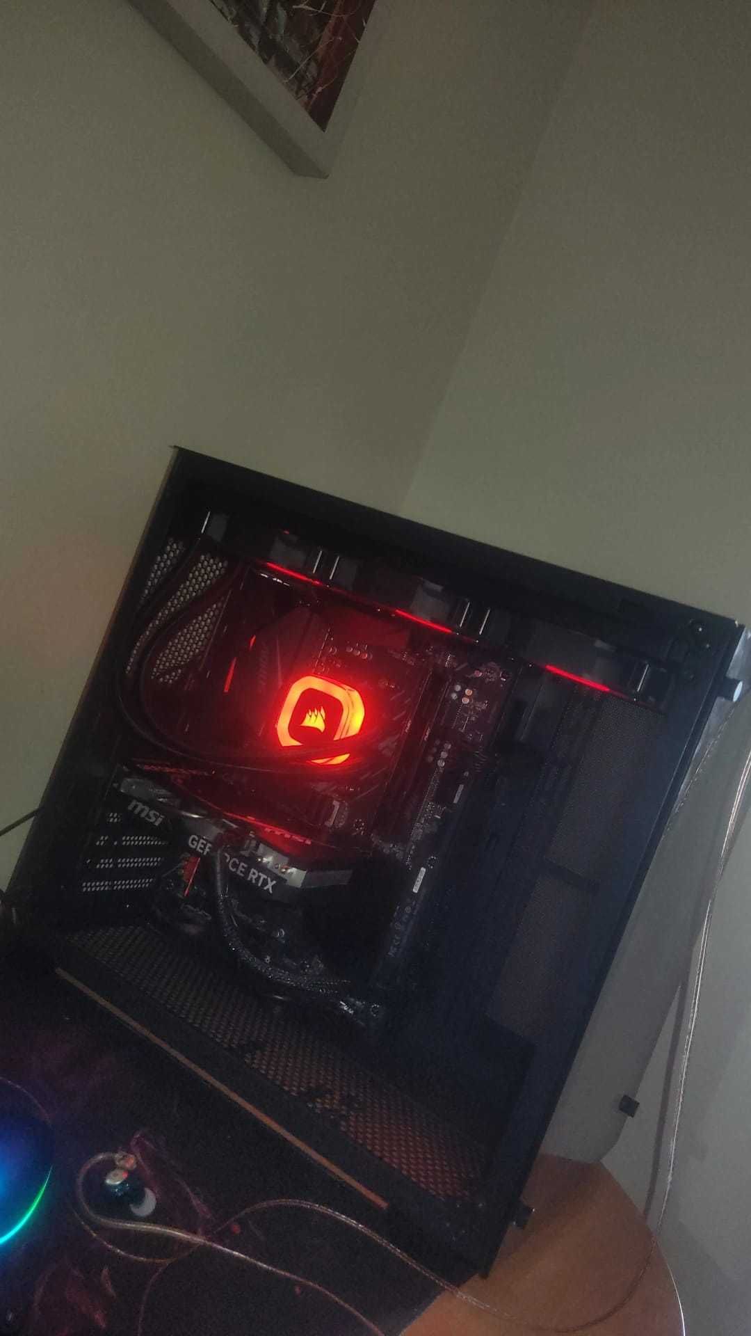 DESKTOK COM 1 ANO E MEIO DE USO