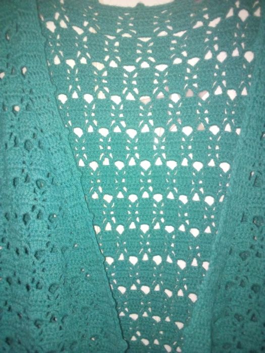 Жилет вязаный. Ручная работа.