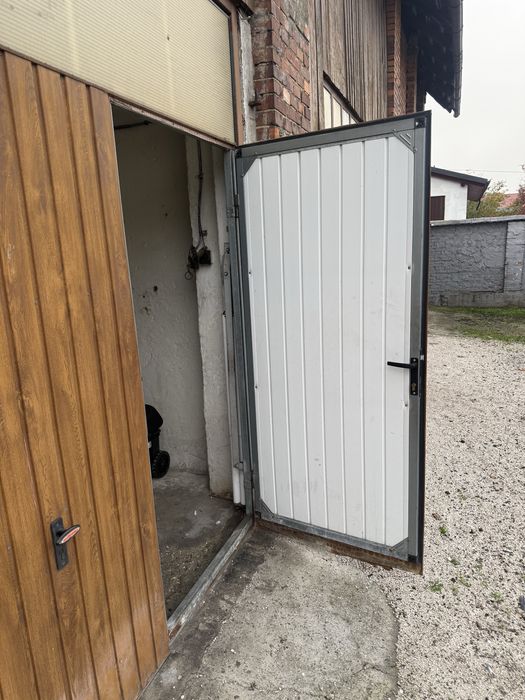 Brama garażowa uchylna