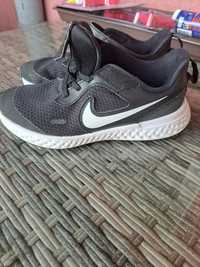 Buty Nike Revolution rozm. 32