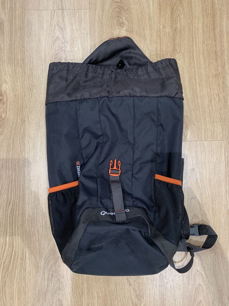 Mochila com capacidade 30L