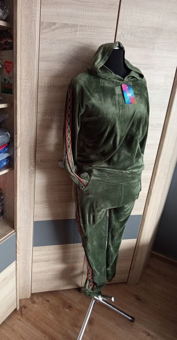 Dres welurowy komplet kolory