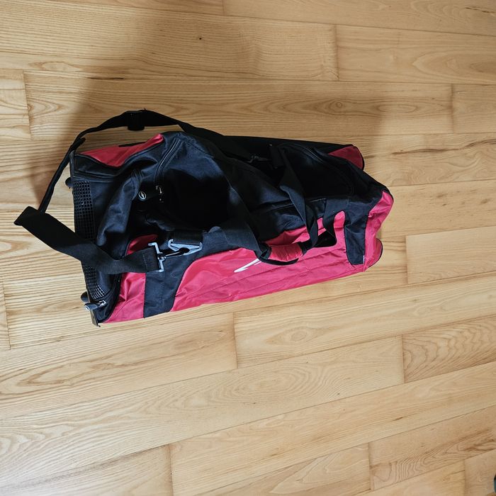 Umbro torba podróżna na kółkach