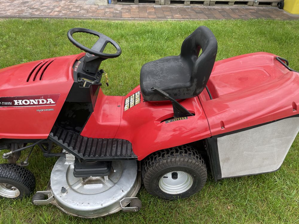 Traktorek Honda 2220 Hydrostatic