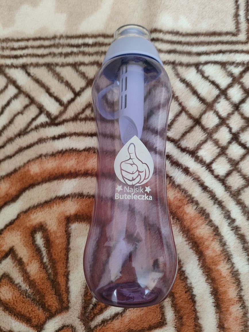 Butelka filtrująca wodę Dafi Limited 0,5 l filetowa z napisem