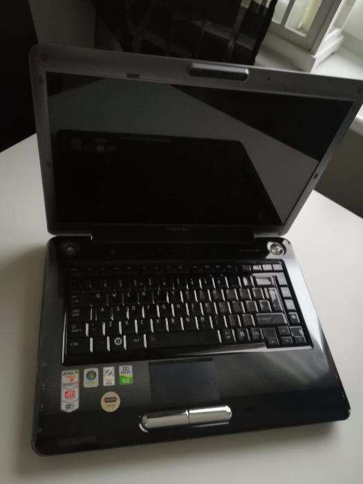 Toshiba EQUIUM A300D-13X uszkodzony, na części