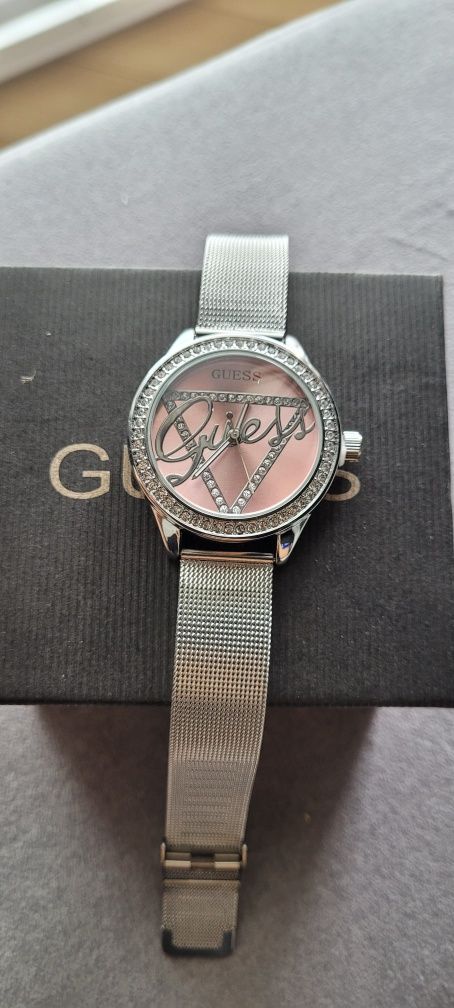 Piękny damski zegarek na rękę glamour guess Nowy