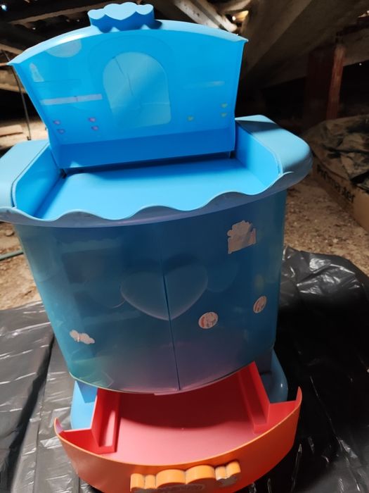 Armário para as crianças brincarem